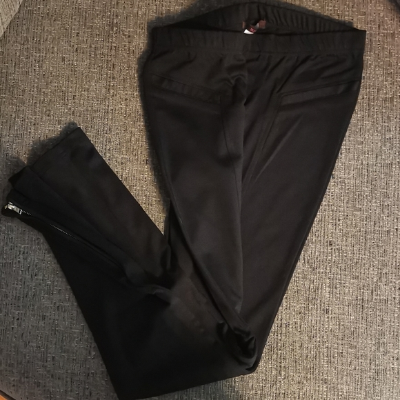 Leggings - Picture 2 of 3